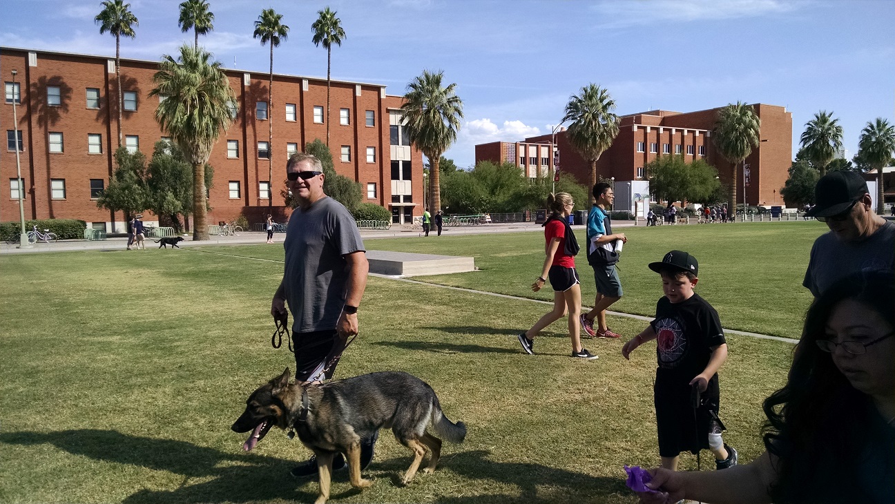 D&H AC walking for the Humane Society of Southern Arizona